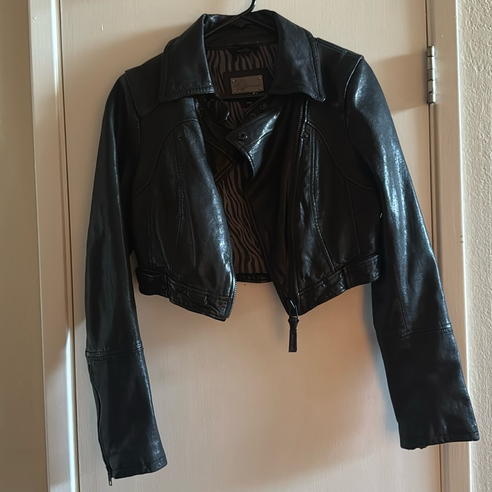 Aritzia cropped leather jacket